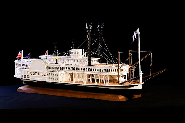 Image of Robert E. Lee Steamboat