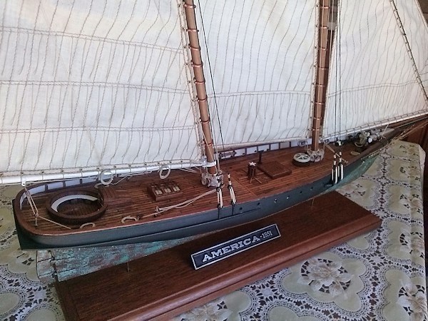 Image of Mamoli Yacht America 1:66 Scale