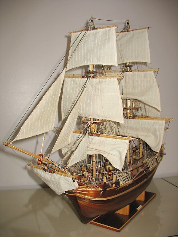 Image of Scale 1:50 HMS Bounty Constructo