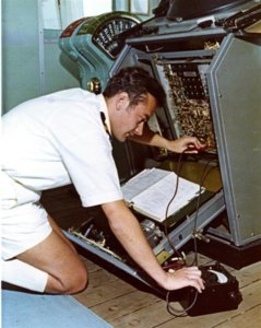 RMS Windsor Castle 1973 repairing radar.JPG