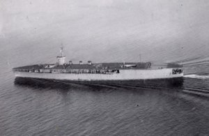 1280px-Japanese_aircraft_carrier_Hōshō_Tokyo_Bay.jpg