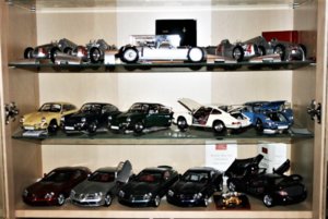 Vitrine 01_2012 002 (Large).jpg