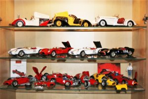 Vitrine 01_2012 005 (Large).jpg