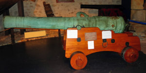 Bowchaser Bronze Cannon.jpg