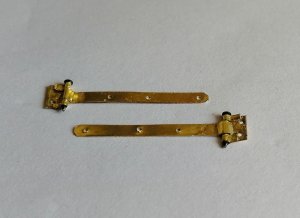 S.L. Hinges-.jpg