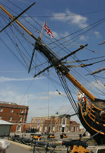 HMS_Victory_-_bows.jpg