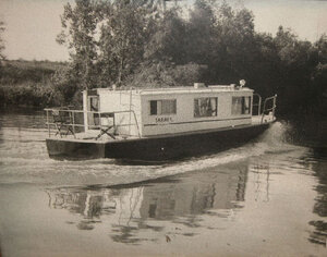 1st-Houseboat-03.jpg