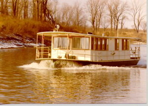 Exterior-Houseboat.JPG