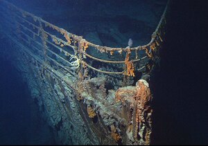 1024px-Titanic_wreck_bow.jpg