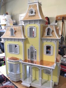 Victorian Dollhouse.jpg