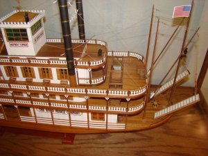 Paddlewheeler 02.jpg