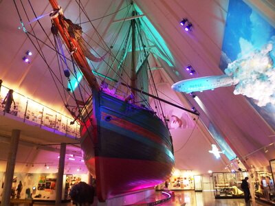 Oslo,_Fram_museum,_Gjøa_(2).jpg Oslo,_Fram_museum,_Gjøa_(2).jpg