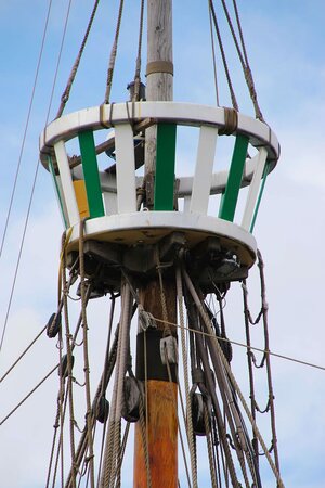 crow-s-nest-mast-nest-ship.jpg