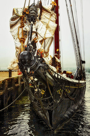 Bluenose II Bowsprit End.jpg