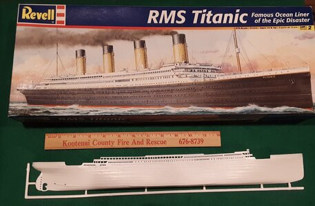 titanic sinking model