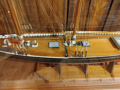 Bluenose Model by Capt George Myra , Midships.jpg
