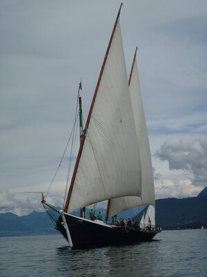 La_Savoie_Barque_du_Léman.JPG