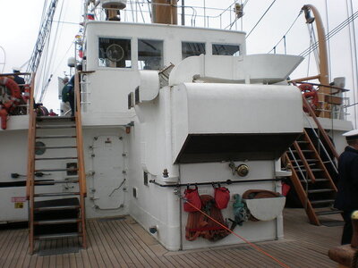 800px-USCGC_Eagle_deck_house_3.jpg