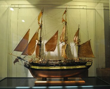 HMS_Discovery.JPG