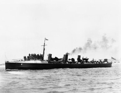 HMS_Chamois_(1896)_IWM_Q_038460.jpg
