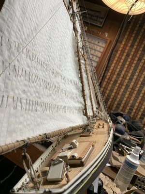 Stbd Tack Sahping Sails Main Mast.jpg