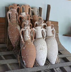 250px-Amphorae_stacking.jpg