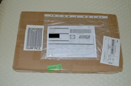 01_Shipping box.jpg