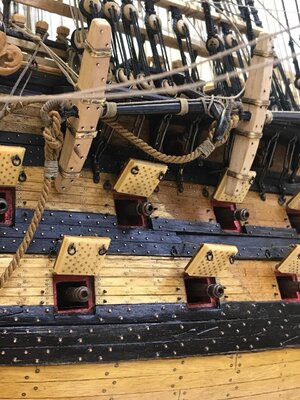 znakcom-1090688-960x1280.jpg