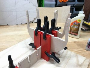 Glueing in bulkheads (6).jpg