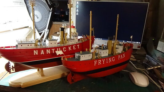 PYRO NANTUCKET / RELIEF Lightship LV-112 Model Kit 1967 Release 