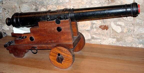 Cannon (Saker) for defense guns.jpg