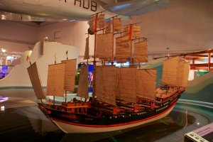 Zheng_He's_Treasure_Ship_1.jpg