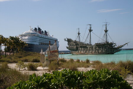 Flying_Dutchman_at_Castaway_Cay.JPG