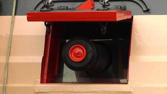 gunport.jpg.3ccc7ca6718ed4275041e1aaa52ebe43.jpg