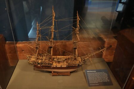 HMS_Discovery_(1789)_Model_in_the_Vancouver_Maritime_Museum (1)a.jpg