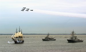 USS_Constitution_Sail200d.jpg