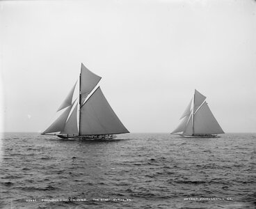 Columbia_&_Shamrock_I-19.jpg