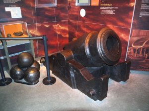 1280px-French_mortar_1758_CWM_1.jpg