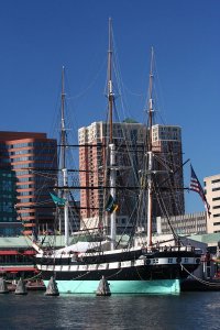 800px-USS_Constellation_Inner_Harbor.JPG