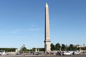 1280px-Obélisque_de_la_Concorde,_Paris_12_June_2014.jpg