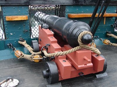 Cannon USS Constitution.jpg