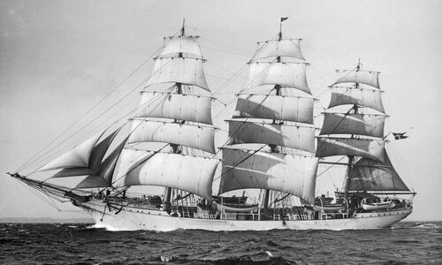 Denmark_frigate_SLV_Green.jpg