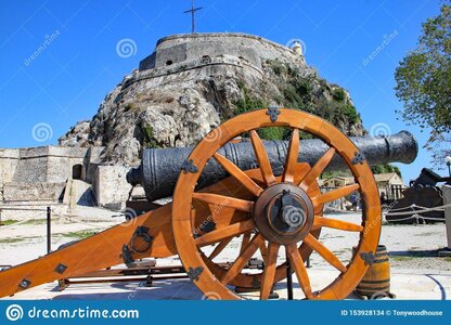 cannon-front-old-fortress-corfu-town-greece-153928134.jpg