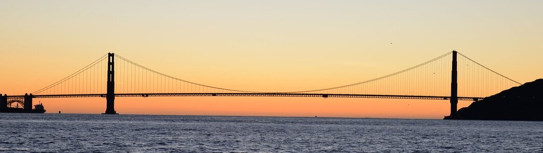 Golden_Gate_Bridge_Dec_15_2015_by_D_Ramey_Logan.jpg