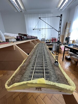 4-Bahnen_20230228_2.jpg
