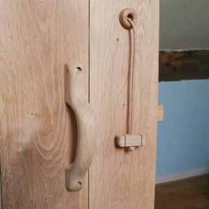 Wooden Door Latch 02.jpg