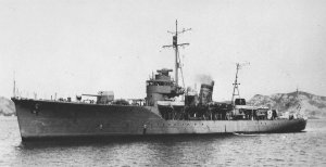 Japanese_escort_ship_Matsuwa_1943.jpg