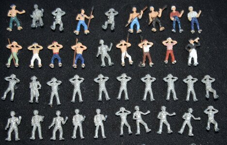 Figures02.jpg