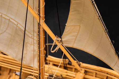 090-sails.jpg