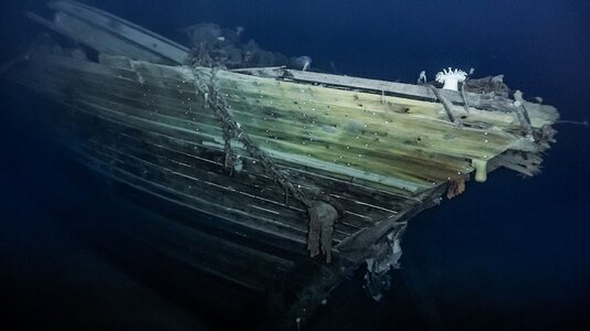 END-22_EPK_WRECK-STILL-IMAGES-2-1920px.jpeg